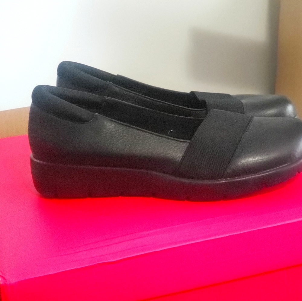 💚NWOT Slip on comfortable shoe